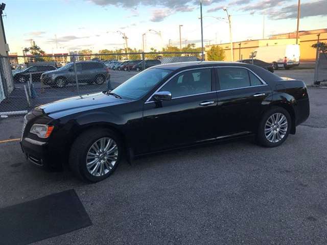 Chrysler 300 2014 photo 1